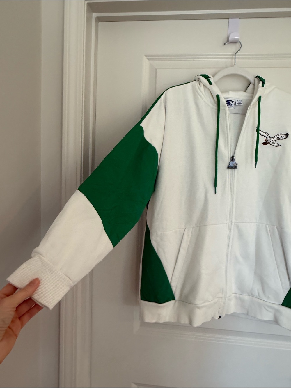 Starter Women’s Eagles Hooded Zip-Up Sweatshirt Jacket - Picture 5 of 9